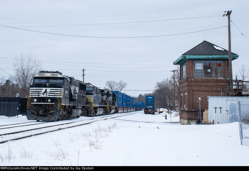 ED-8 comes to a halt by the old B&M Tower